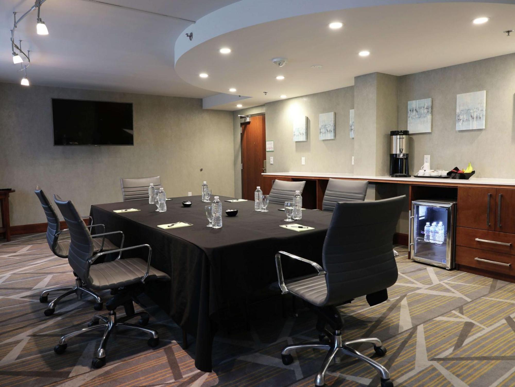 מלון Doubletree By Hilton Omaha Southwest, Ne מראה חיצוני תמונה