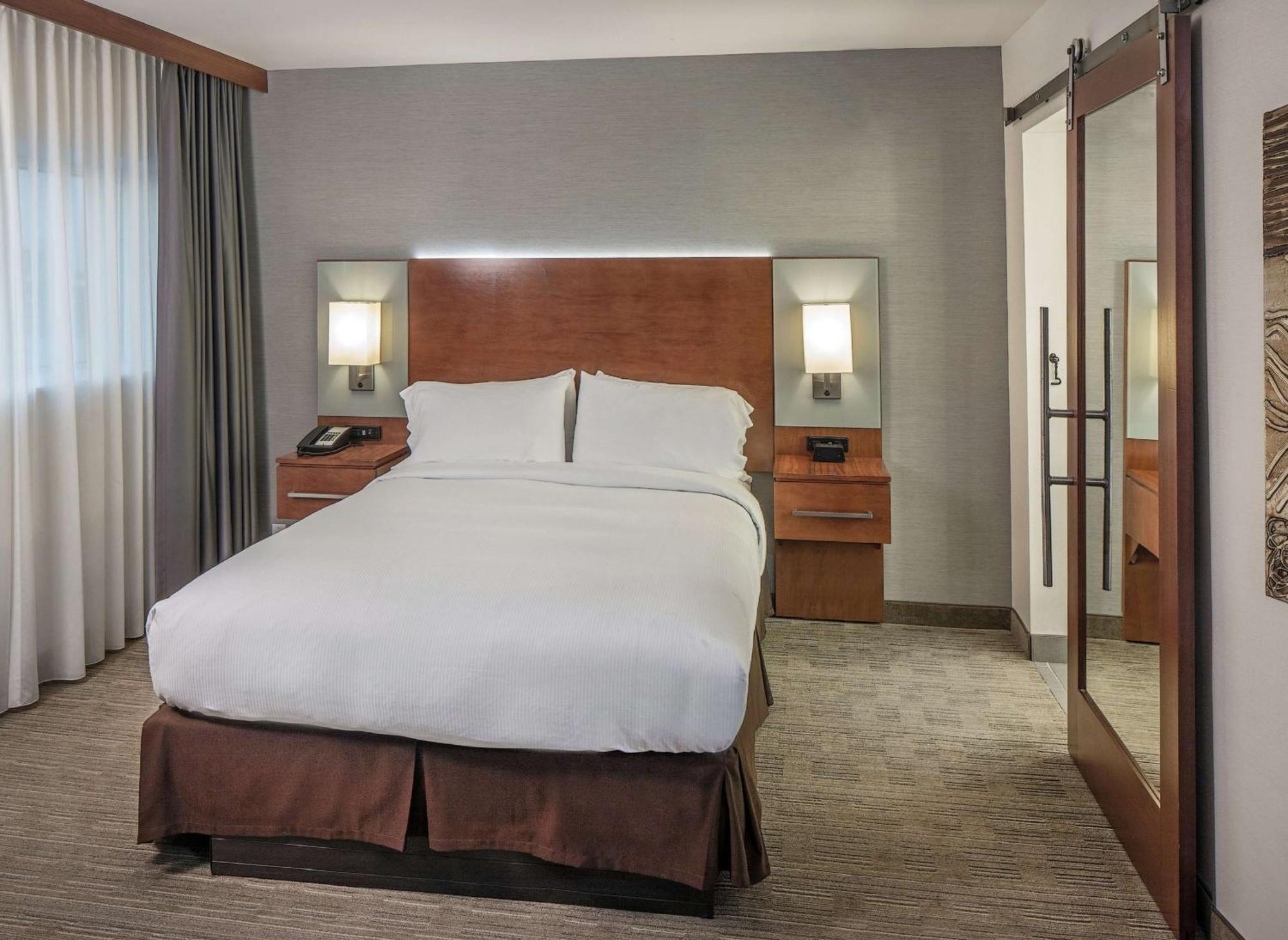 מלון Doubletree By Hilton Omaha Southwest, Ne מראה חיצוני תמונה