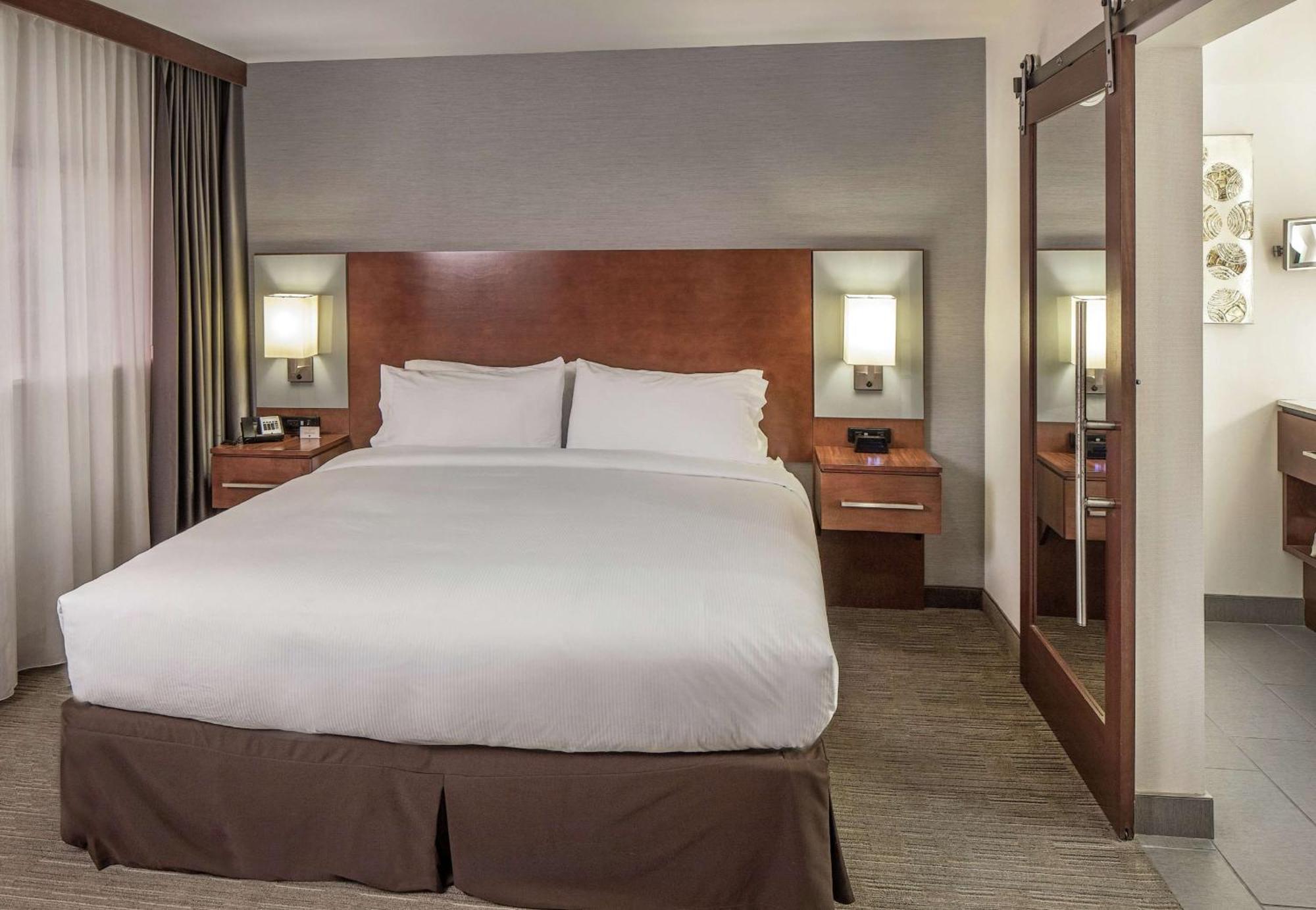 מלון Doubletree By Hilton Omaha Southwest, Ne מראה חיצוני תמונה