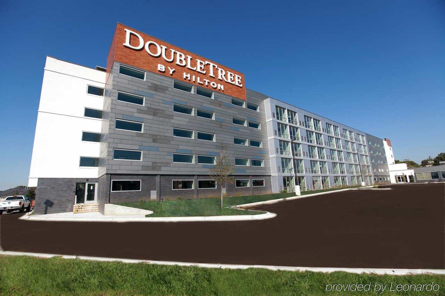 מלון Doubletree By Hilton Omaha Southwest, Ne מראה חיצוני תמונה