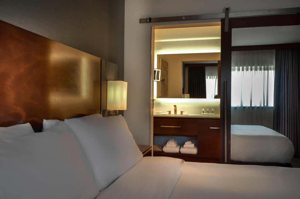 מלון Doubletree By Hilton Omaha Southwest, Ne מראה חיצוני תמונה